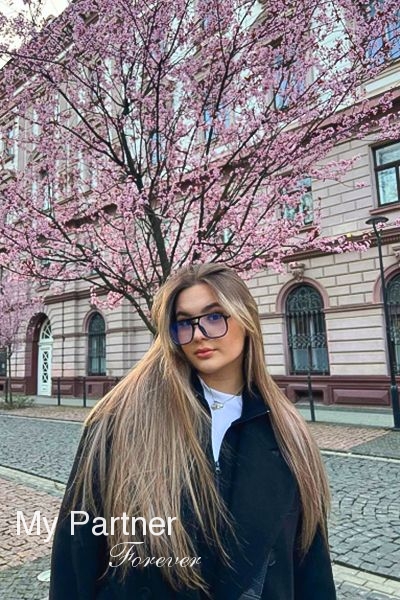 Meet Charming Ukrainian Woman Sofiya from Ivano-Frankovsk, Ukraine