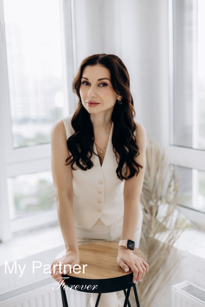 Meet Single Ukrainian Woman Anna from Kiev, Ukraine
