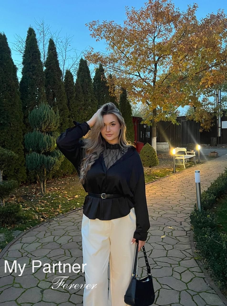 Meet Single Ukrainian Woman Sofiya from Ivano-Frankovsk, Ukraine