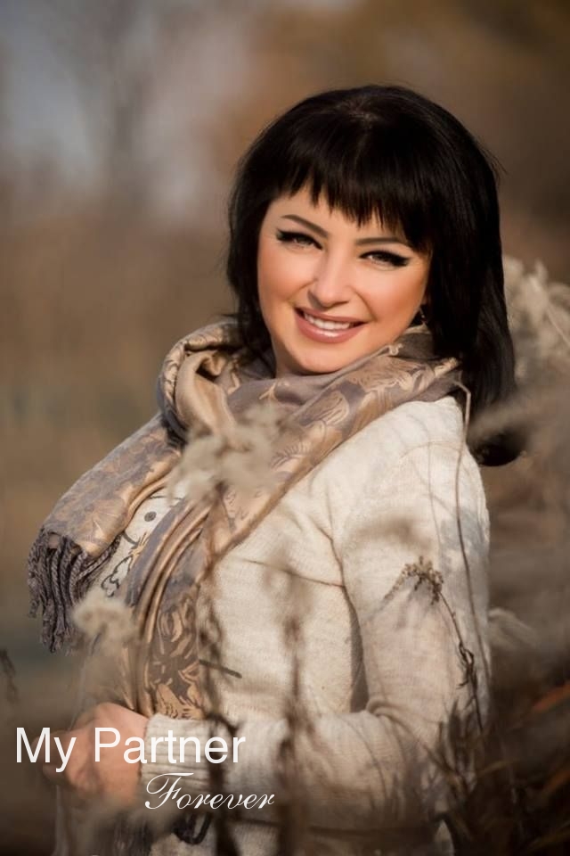 Online Dating with Beautiful Ukrainian Girl Irina from Kharkov, Ukraine