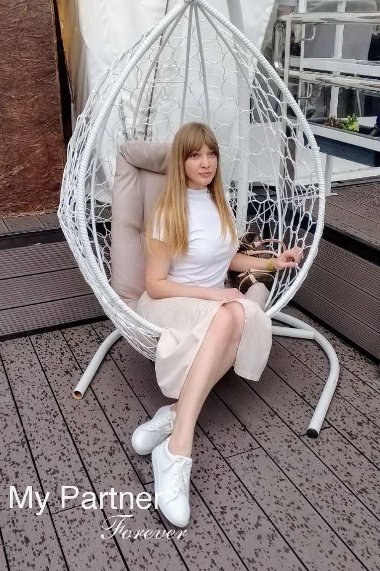 Online Dating with Charming Belarusian Girl Alena from Grodno, Belarus