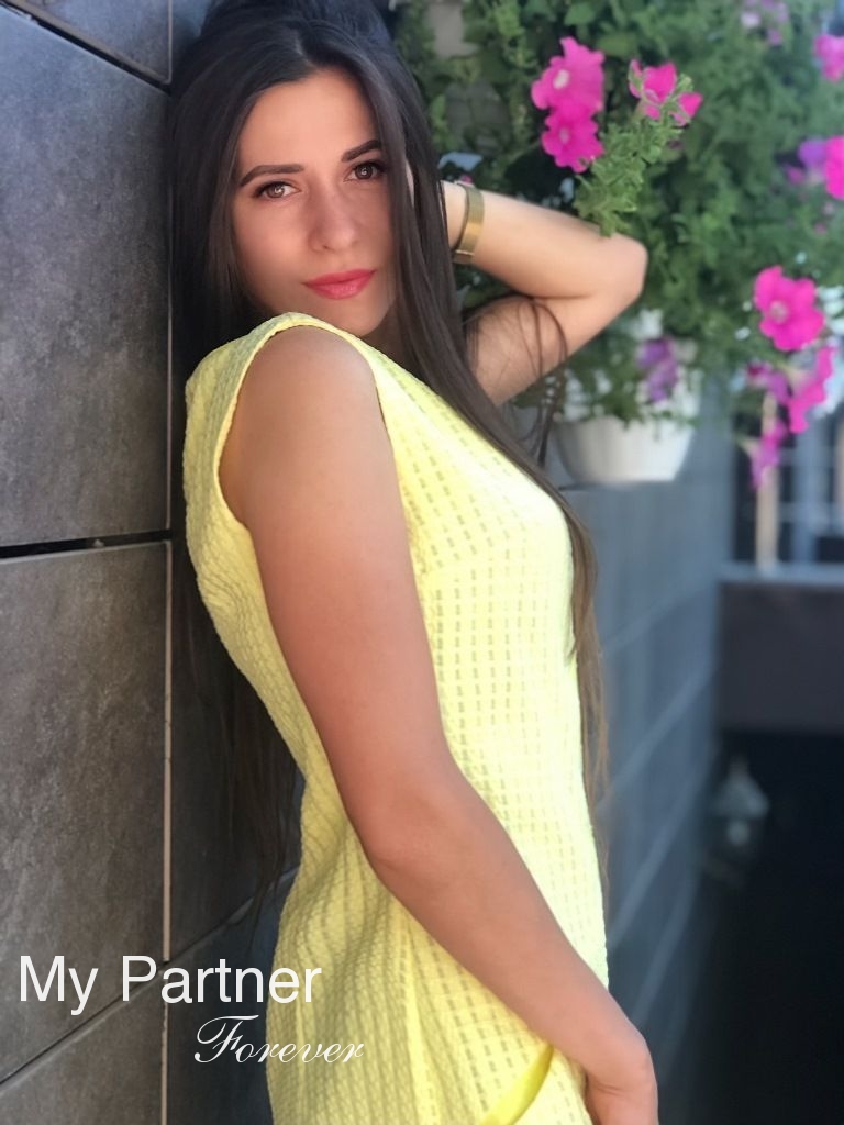 Online Dating with Charming Ukrainian Girl Aleksandra from Vinnitsa, Ukraine