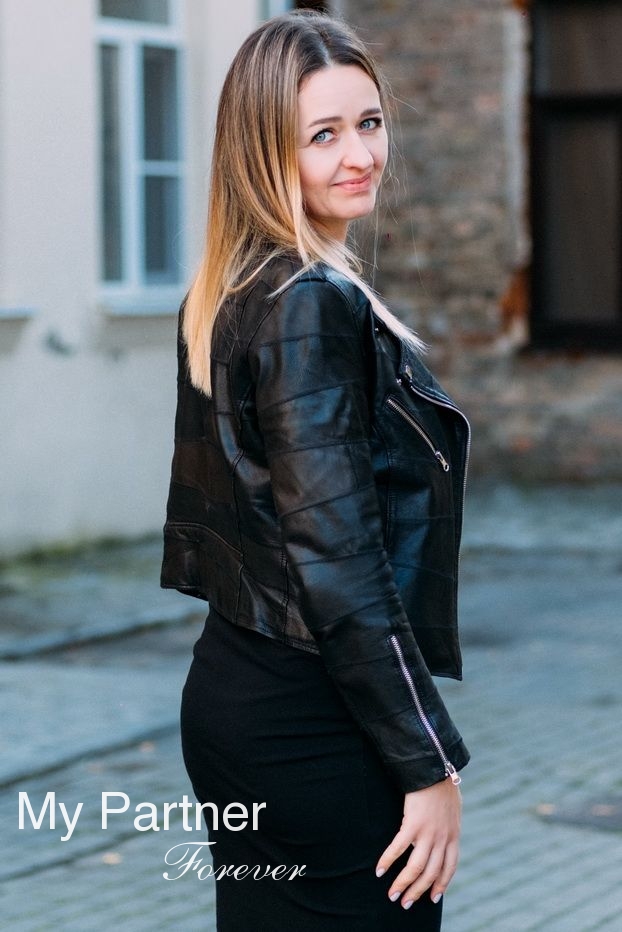 Online Dating with Pretty Belarusian Girl Lyudmila from Grodno, Belarus