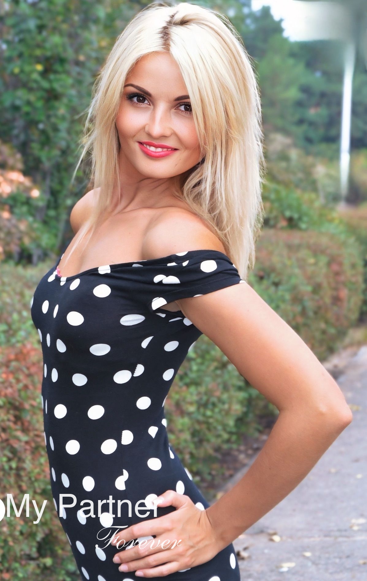 Online Dating with Sexy Ukrainian Girl Ekaterina from Kiev, Ukraine