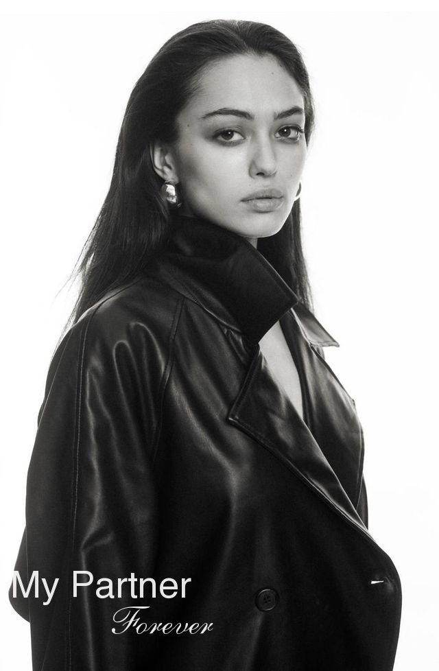 Pretty Bride from Ukraine - Yuliya from Kiev, Ukraine