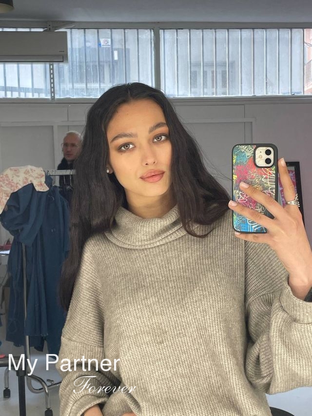 Sexy Bride from Ukraine - Yuliya from Kiev, Ukraine