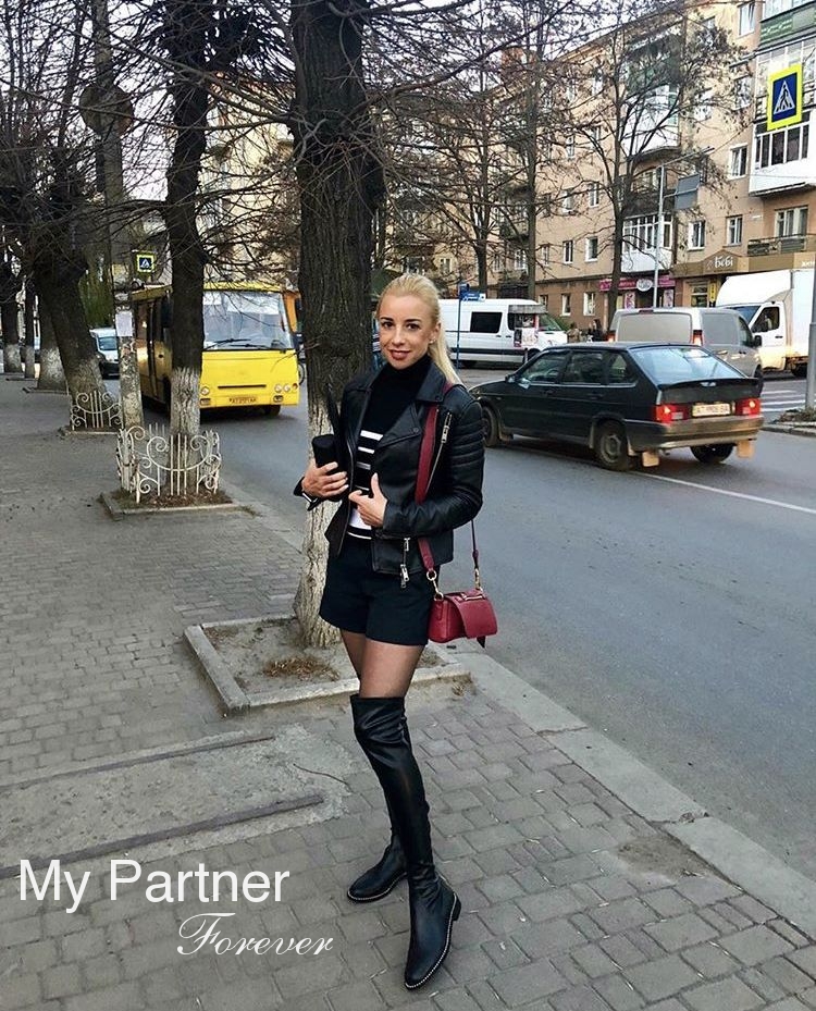 Single Woman from Ukraine - Zoryana from Kiev, Ukraine