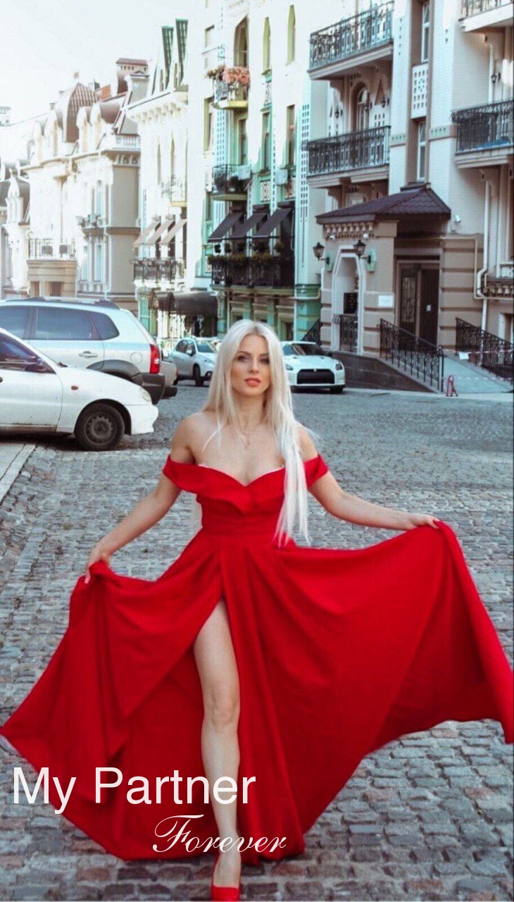 Stunning Woman from Ukraine - Yuliya from Kiev, Ukraine