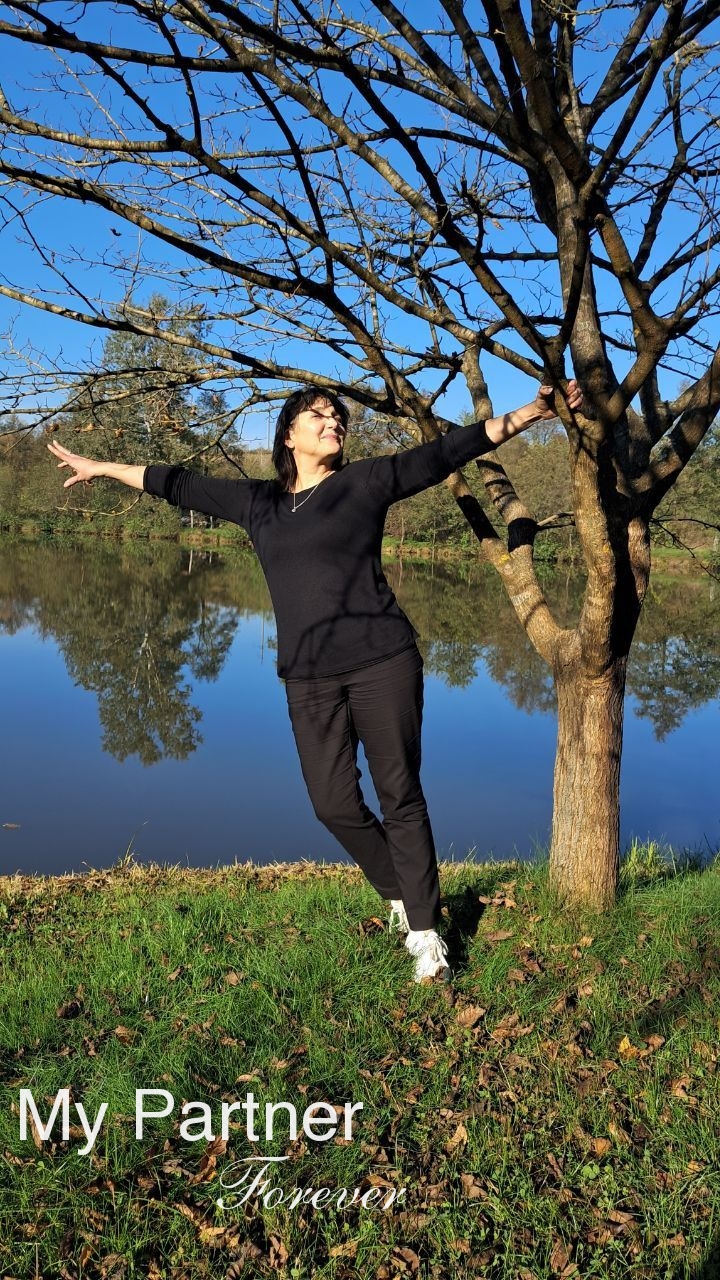 Ukrainian Woman for Marriage - Lyudmila from Kiev, Ukraine