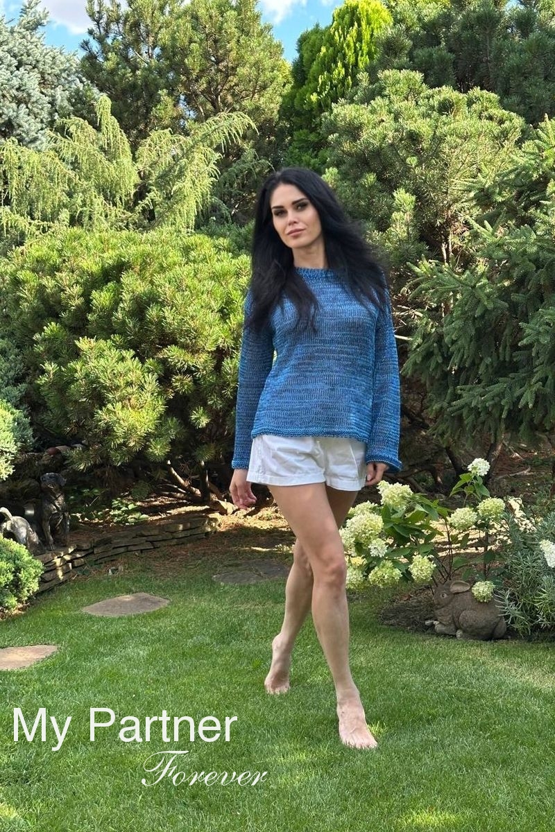 Ukrainian Women Dating - Meet Alla from Krivoj Rog, Ukraine