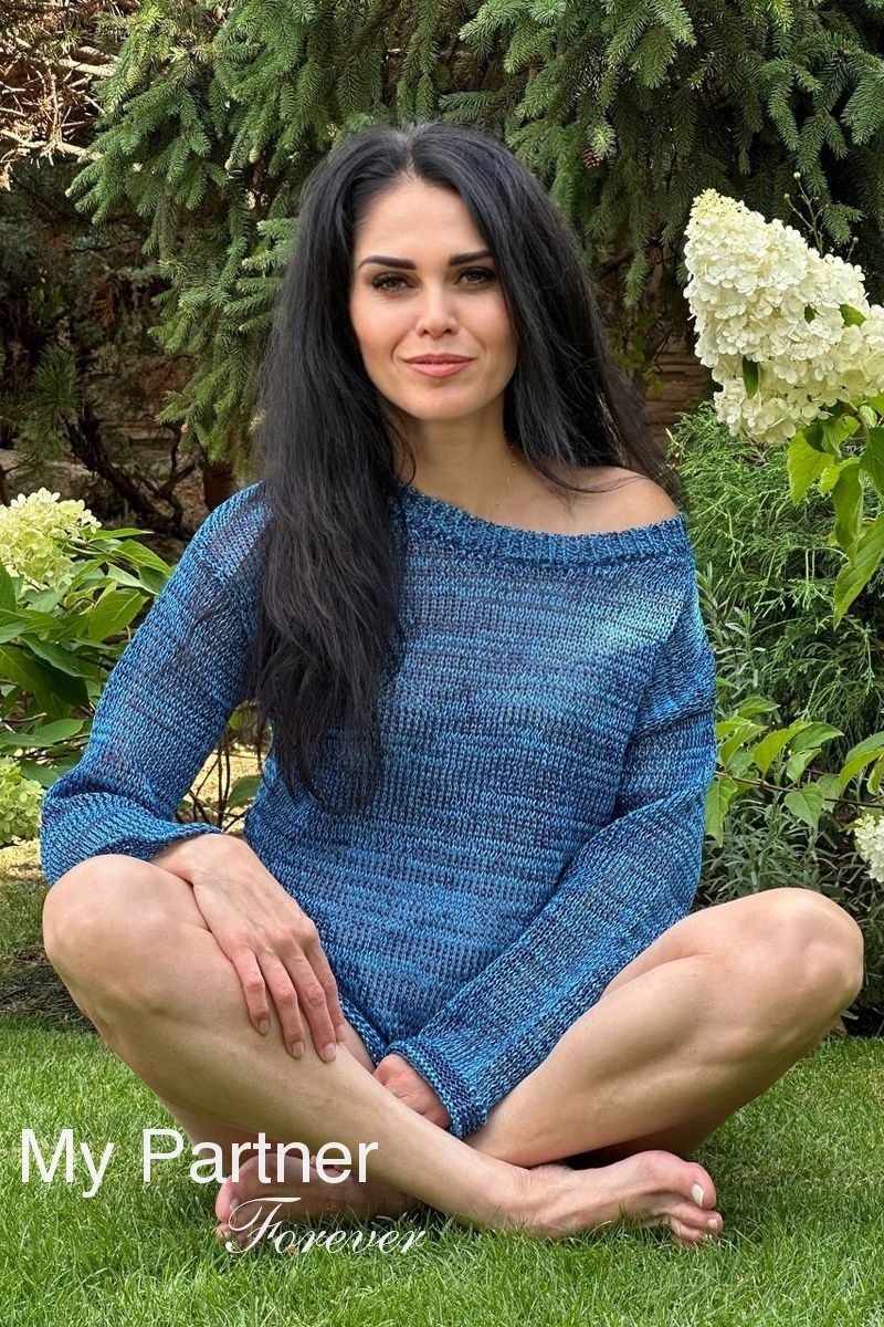 Ukrainian Women Matchmaking - Meet Alla from Krivoj Rog, Ukraine