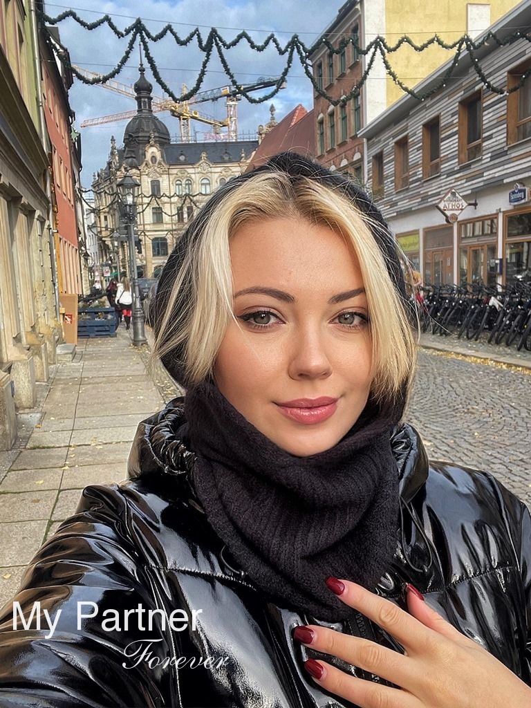 Ukrainian Women Matchmaking - Meet Anna from Vinnitsa, Ukraine