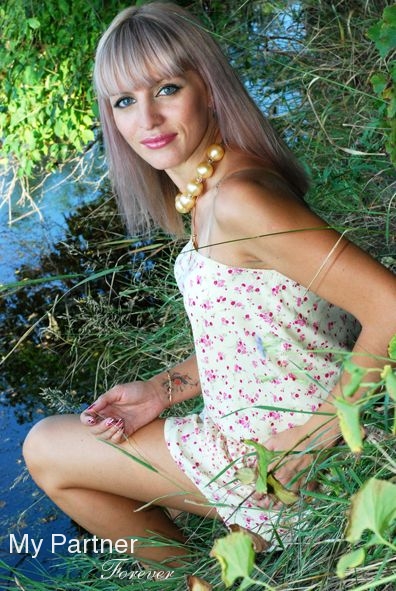 Online Dating with Single Ukrainian Woman Marina from Melitopol, Ukraine